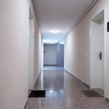 Mini Palais Apartment *